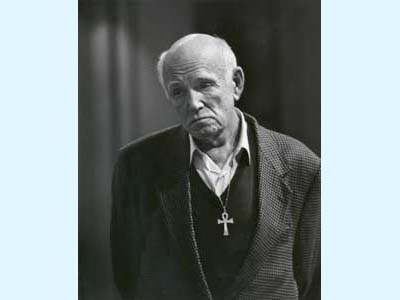Святослав Рихтер с крестом (фото Clive Barda, 1993)
